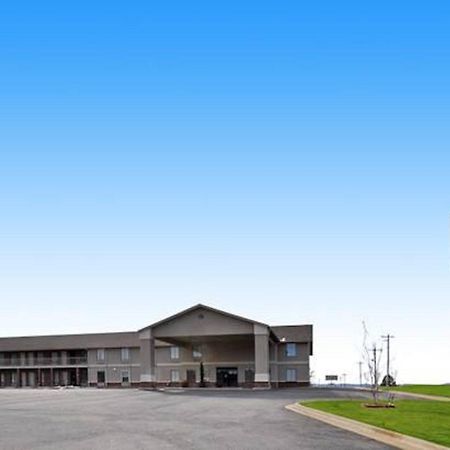 Greenbrier Econo Lodge Inn & Suites מראה חיצוני תמונה