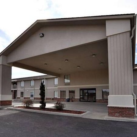 Greenbrier Econo Lodge Inn & Suites מראה חיצוני תמונה