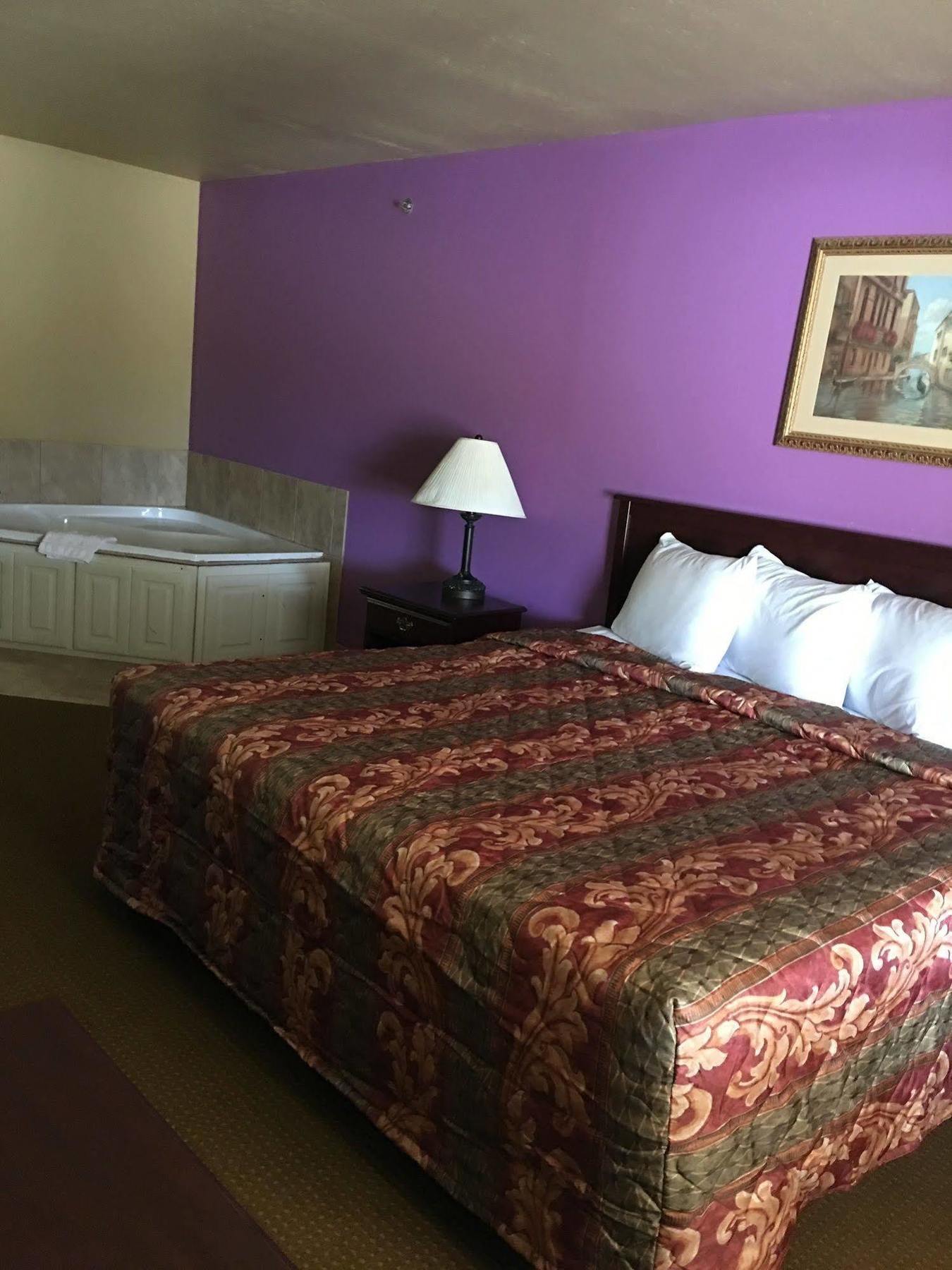 Greenbrier Econo Lodge Inn & Suites מראה חיצוני תמונה