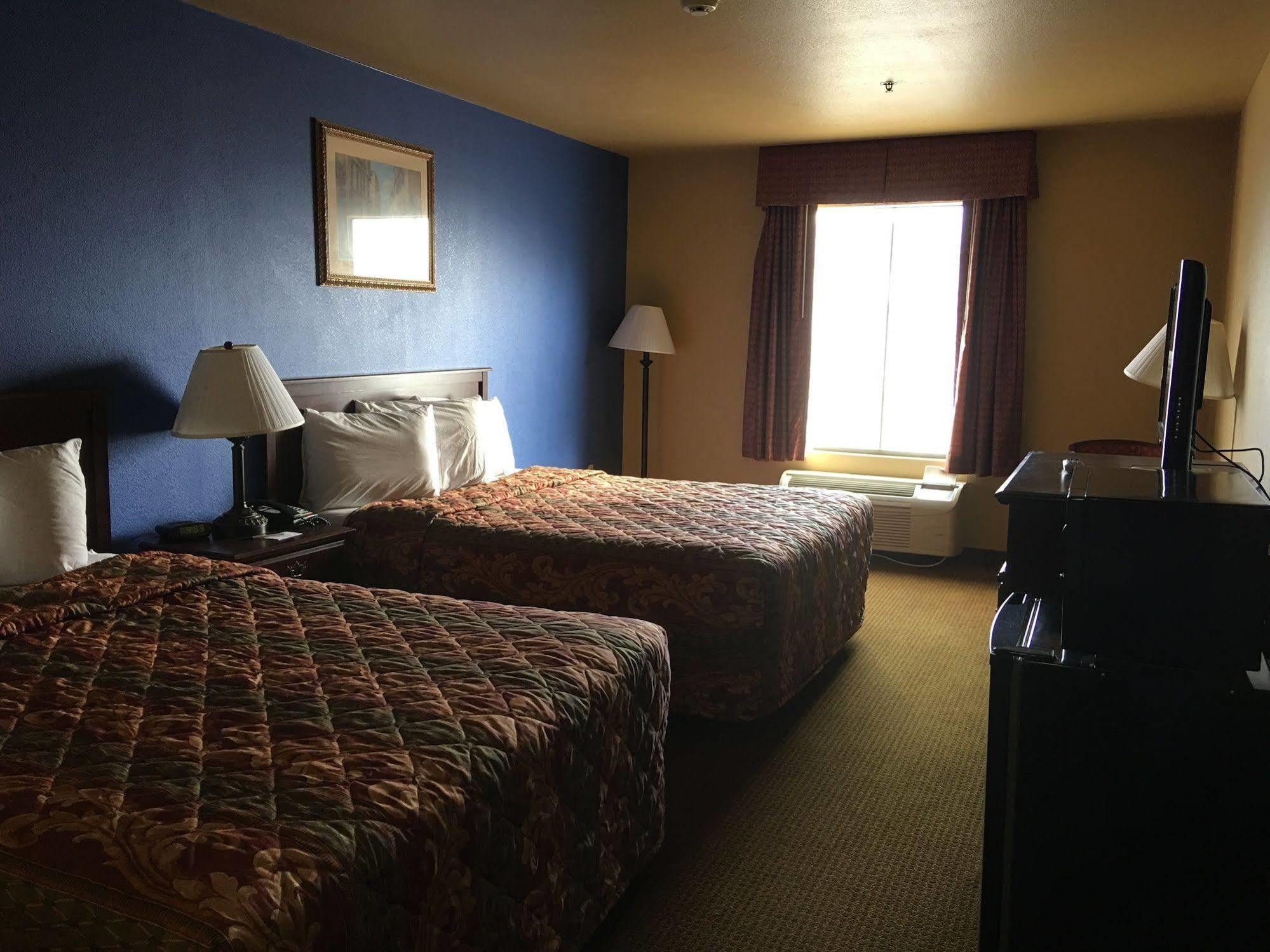 Greenbrier Econo Lodge Inn & Suites מראה חיצוני תמונה